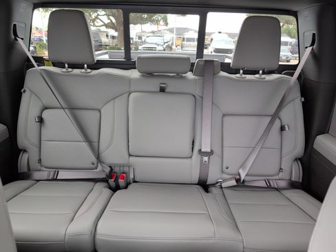 New 2026 Chevrolet Silverado 1500 LTZ w/ LTZ Premium Package image 27