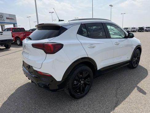 New 2026 Buick Encore GX Sport Touring image 9