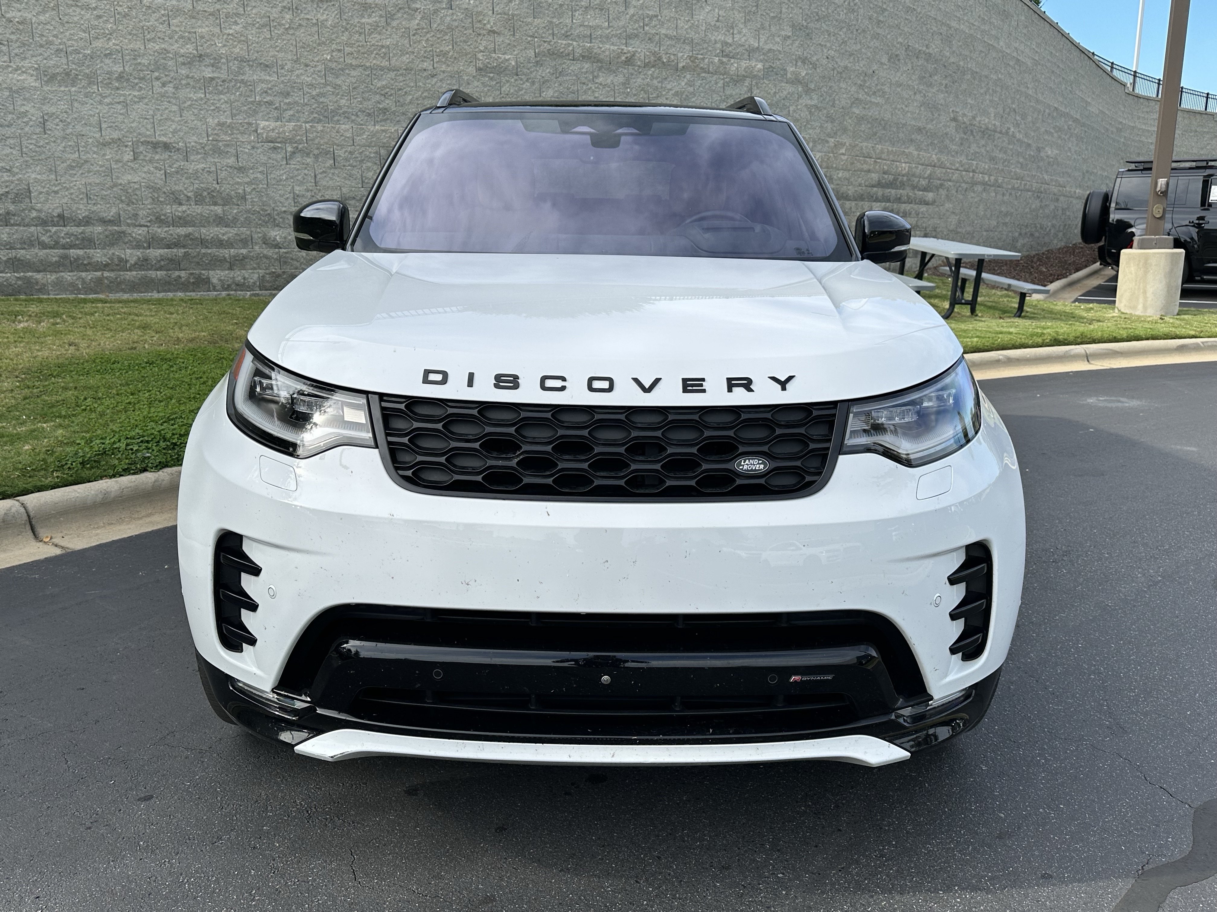 Certified 2023 Land Rover Discovery S R-Dynamic AWD/4WD image 10