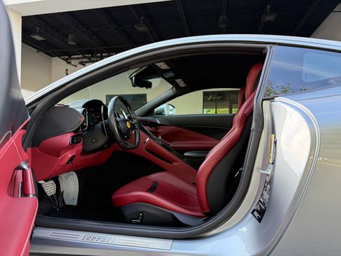Used 2021 Ferrari Roma RWD image 24