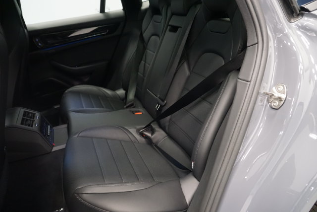 New 2026 Porsche Panamera 4 AWD/4WD image 25