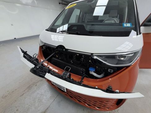 Used 2025 Volkswagen ID. Buzz 1st Edition image 19