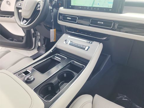 New 2026 Lincoln Aviator Reserve RWD image 28