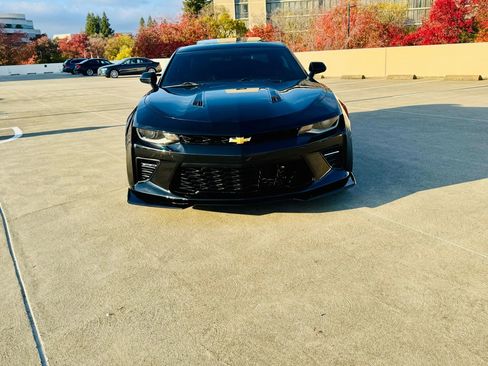 Used 2016 Chevrolet Camaro SS image 4
