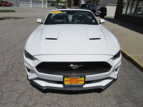 Used 2022 Ford Mustang Premium RWD image 2