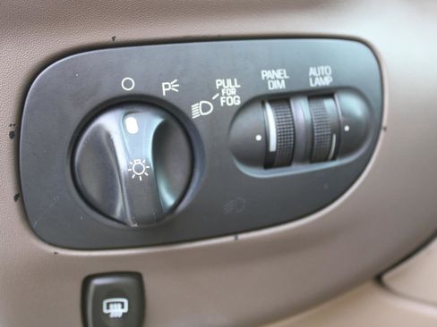 Used 1997 Ford Expedition Eddie Bauer image 15