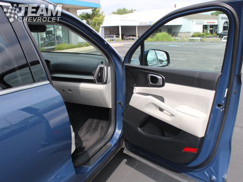 Used 2025 Kia Sorento EX FWD image 27