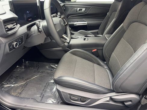 Used 2024 Ford Mustang Coupe image 25