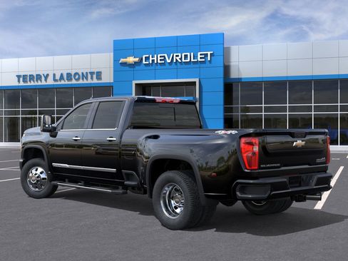 New 2026 Chevrolet Silverado 3500 High Country w/ High Country Premium Package image 5