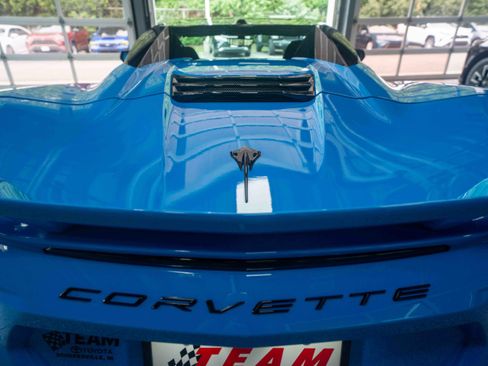 Used 2023 Chevrolet Corvette Stingray Premium Conv w/ Z51 Performance Package RWD image 9