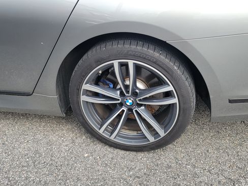 Used 2020 BMW 740i xDrive w/ M Sport Package AWD/4WD image 19