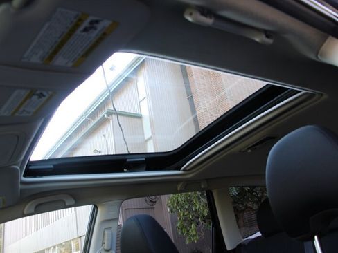 Used 2011 Subaru Forester 2.5X Premium w/ All-Weather Pkg image 9