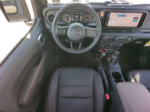 New 2026 Jeep Gladiator Rubicon AWD/4WD image 18