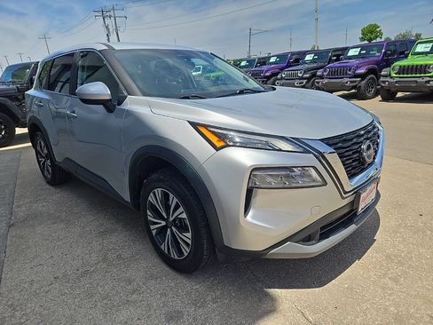 Used 2023 Nissan Rogue SV AWD/4WD image 15