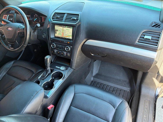 Used 2016 Ford Explorer XLT w/ Equipment Group 202A FWD image 25