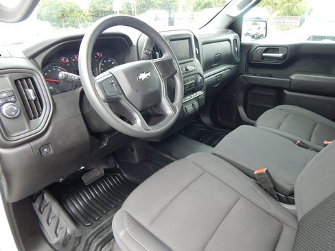 Used 2024 Chevrolet Silverado 1500 W/T w/ Trailering Package RWD image 2
