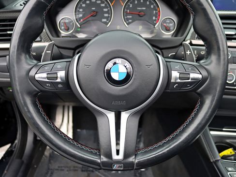 Used 2015 BMW M4 Convertible w/ Executive Package image 22