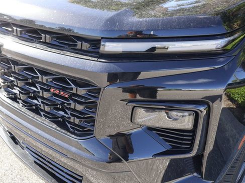 Used 2024 Chevrolet Traverse RS FWD image 3
