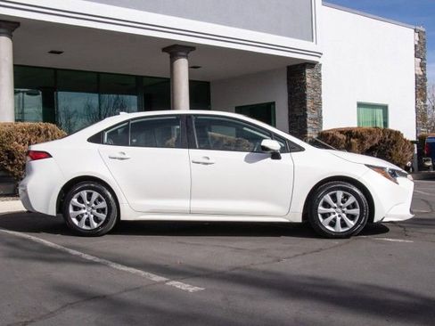 Used 2021 Toyota Corolla LE w/ Carpet Mat Package (TMS) image 8