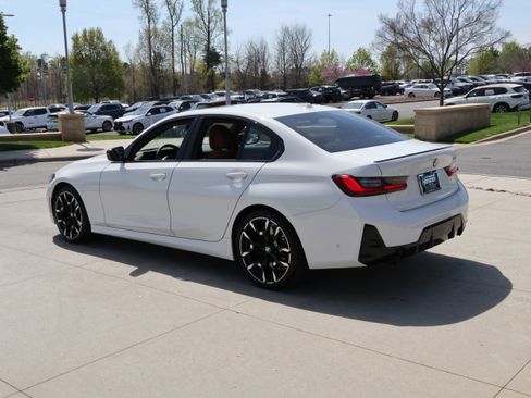 Used 2025 BMW 330i Sedan w/ M Sport Package image 7