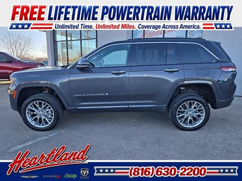 Used 2025 Jeep Grand Cherokee Summit AWD/4WD image 6