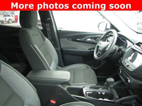 Used 2023 Chevrolet TrailBlazer LT image 11