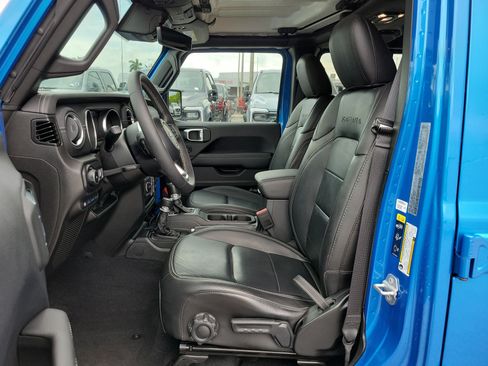Used 2023 Jeep Wrangler Unlimited Sahara w/ Safety Group AWD/4WD image 20
