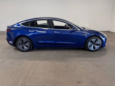 Used 2019 Tesla Model 3 Standard Range Plus image 2