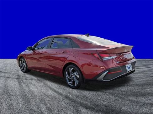 Used 2025 Hyundai Elantra Sport FWD image 6