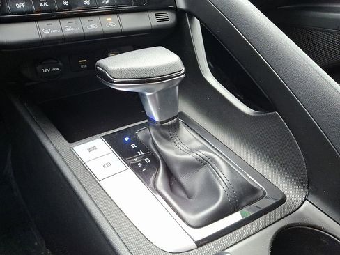 Used 2023 Hyundai Elantra SEL image 14