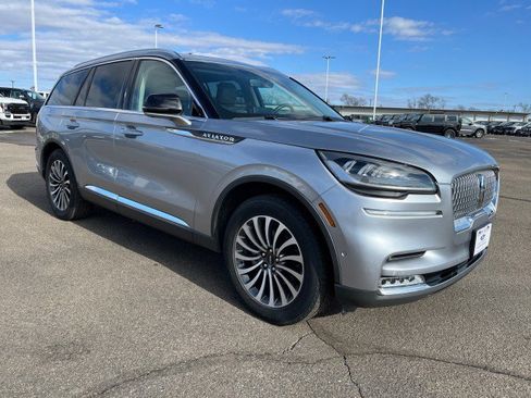 Used 2020 Lincoln Aviator Reserve w/ Equipment Group 201A image 7