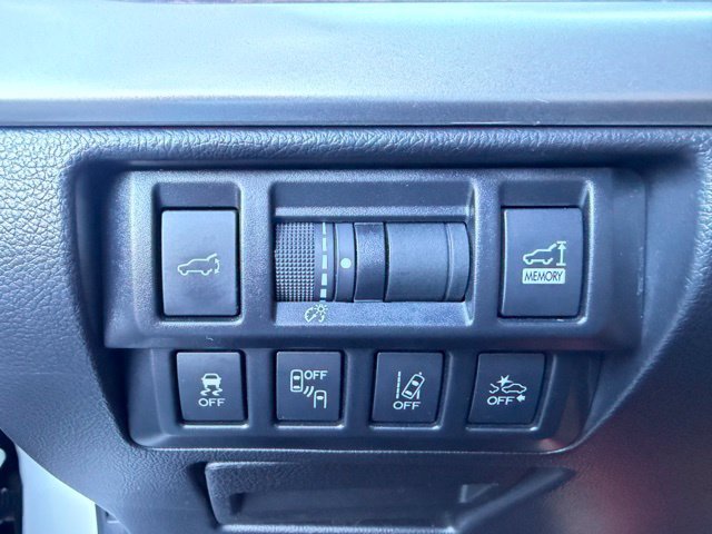 Used 2019 Subaru Outback 2.5i Limited AWD/4WD image 19