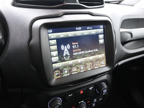 Used 2020 Jeep Renegade Limited w/ UConnect 8.4 Nav Group image 9