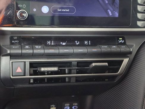 Used 2025 Toyota Camry SE FWD image 40
