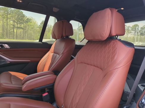Certified 2023 BMW X7 xDrive40i w/ Executive Package image 31
