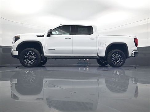 Used 2025 GMC Sierra 1500 Elevation w/ Elevation Premium Package image 29