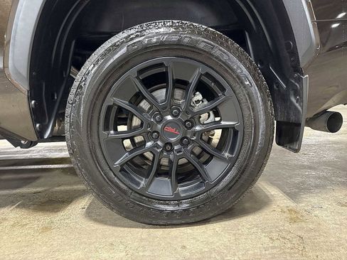 Used 2022 Toyota Tundra Limited image 10