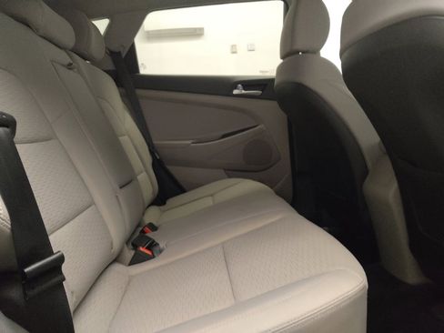 Used 2019 Hyundai Tucson Value AWD/4WD image 19
