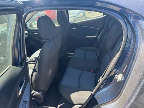 Used 2018 Toyota Yaris iA image 9