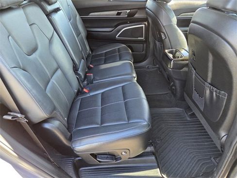 Used 2022 Kia Telluride EX w/ Towing Package image 16