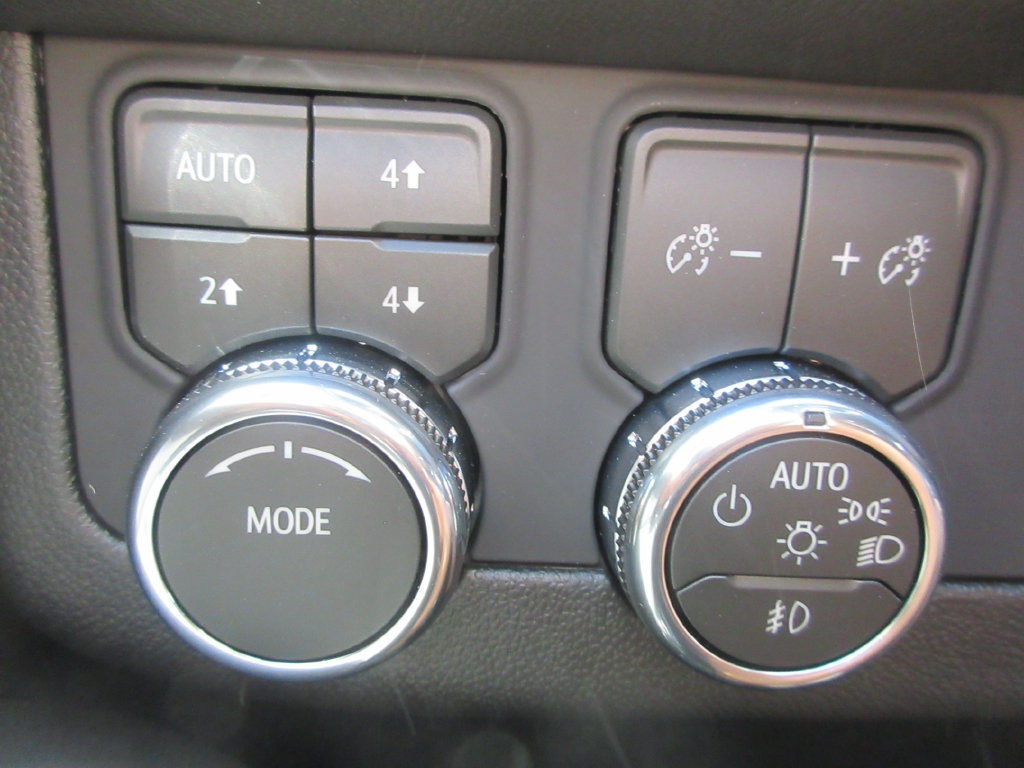 New 2026 GMC Yukon XL Elevation w/ Elevation Premium Package AWD/4WD image 18