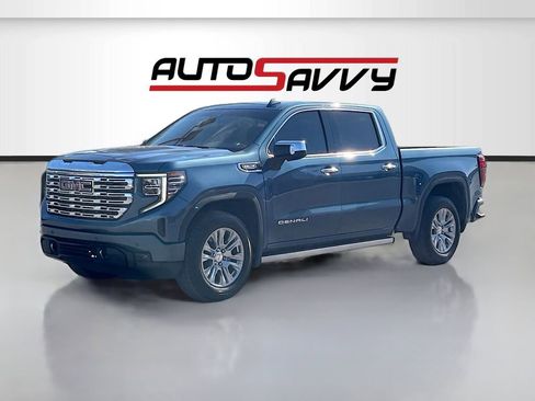 Used 2024 GMC Sierra 1500 Denali w/ Technology Package AWD/4WD image 3