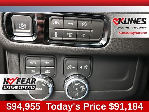 New 2026 GMC Yukon XL Denali w/ Sun & Power Step Package AWD/4WD image 22