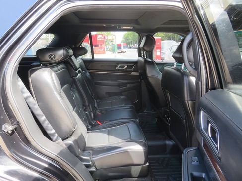 Used 2017 Ford Explorer Platinum AWD/4WD image 21