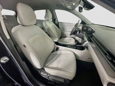 Used 2025 Hyundai Kona SEL FWD image 31
