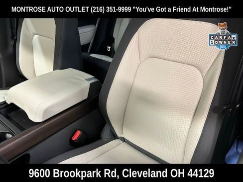 Used 2024 Land Rover Defender 130 X-Dynamic SE image 24