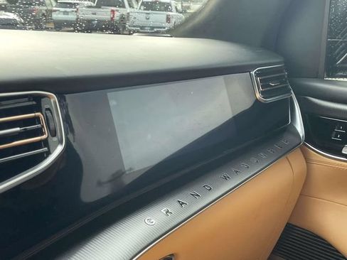 Used 2024 Jeep Grand Wagoneer Series III w/ Rear Seat Video Group 1 AWD/4WD image 39