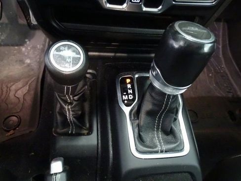 Certified 2021 Jeep Gladiator Overland w/ Popular Equipment Package image 9