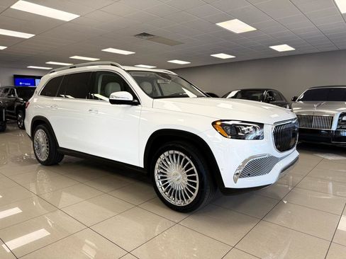 Used 2020 Mercedes-Benz GLS 450 4MATIC w/ Acoustic Comfort Package image 4