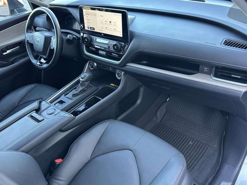 Used 2024 Toyota Grand Highlander Limited image 13